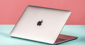 Apple to make budget laptop for students