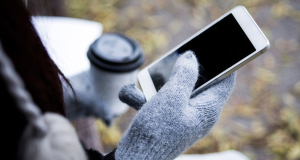 How to prevent your smartphone from getting damaged due to the cold?