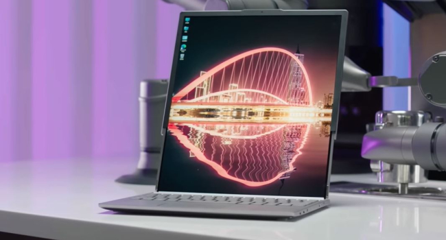 Lenovo и Motorola показали концепты смартфона и ноутбука с выдвижным дисплеем