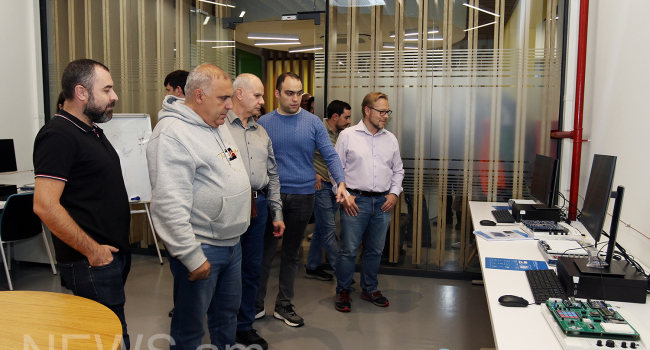 Ֆիլիպ Մորրիսի PMI Science կենտրոնի աշխատանքներին ծանոթացել են «Ի՞նչ: Որտե՞ղ: Ե՞րբ» հեռուստախաղի գիտակները