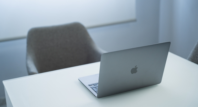 Արդյո՞ք ուսանողին անհրաժեշտ է MacBook. մենք հարցում անցկացրինք ուսանողների շրջանում և հավաքեցինք MacBook Air M1-ի մասին «lifehack»-եր