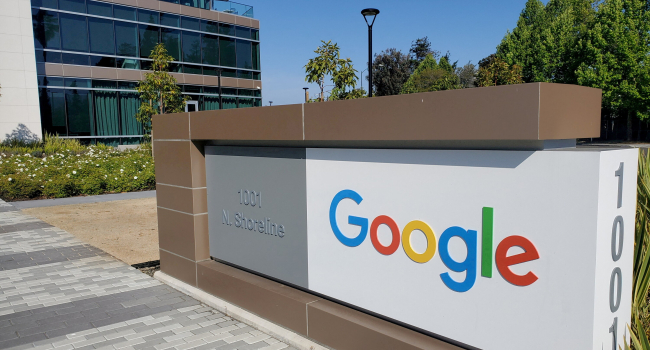 130,000 British companies sue Google