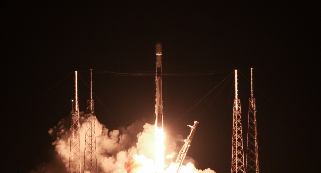 17,4 тонны: Корпорация SpaceX установила новый рекорд, подняв в космос самый тяжелый полезный груз в истории