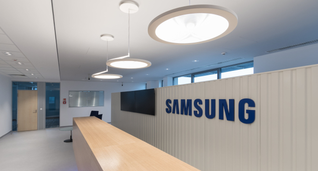 Прибыль Samsung упала до восьмилетнего минимума