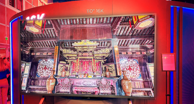 Pixels are invisible even at a close distance: What specs does the first 16K TV have? (photo)