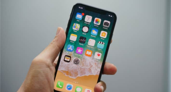 Ինչպե՞ս կարող են չարագործները iPhone հեռախոսները վիրուսներով վարակել