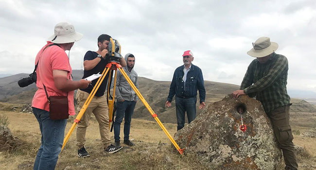 11,000 տարեկան հայկական աստղադիտական-օրացուցային մշակույթ․ նոր տեղազննությունը պարզել է, որ Զորաց Քարեր հուշարձանը բազմաշերտ է