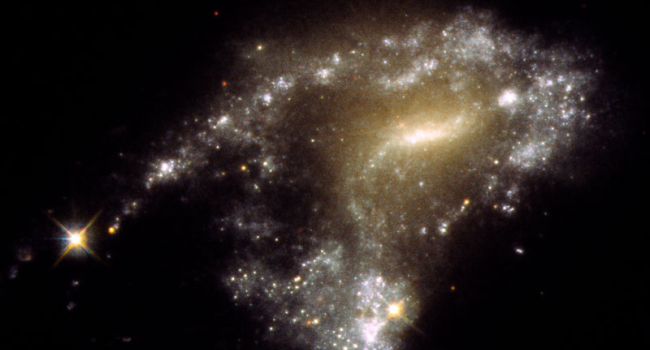 Hubble captures cosmic ‘pearl necklace’: How was it formed?