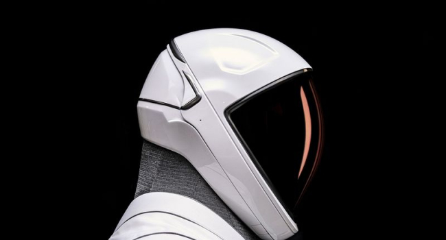 SpaceX introduces EVA spacesuit that Polaris Dawn program participants will use for spacewalk
