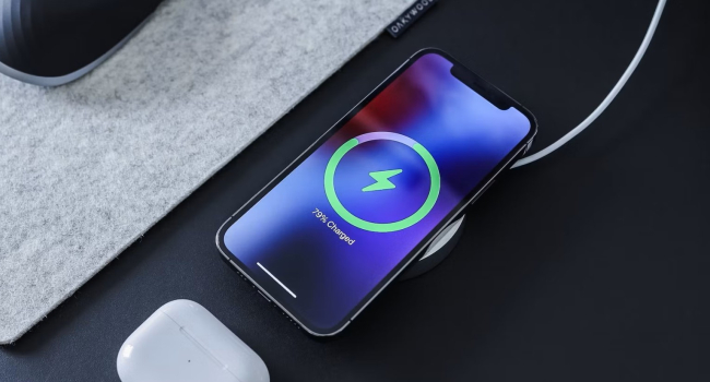 iPhone will now warn if it's charging slowly, new features have been added to Photos