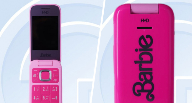 В сети появились фотографии складного телефона Barbie Phone