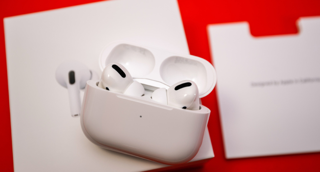 Наушники AirPods начали издавать странные звуки