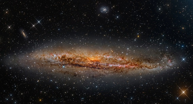 Таинственный объект Punctum: Астрономы обнаружили загадку в галактике NGC 4945