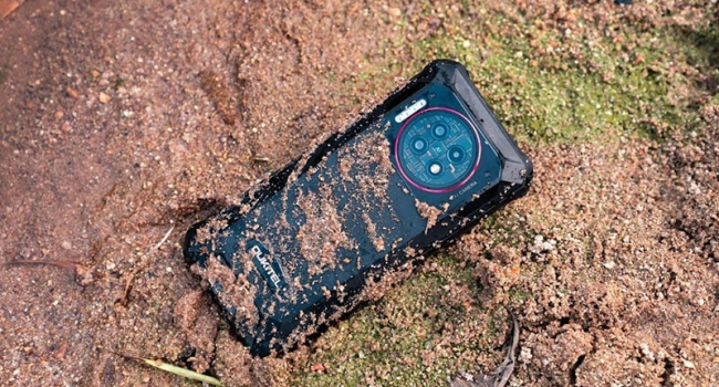 Top 7 smartphones with IP68/IP69 protection: Best models of 2025