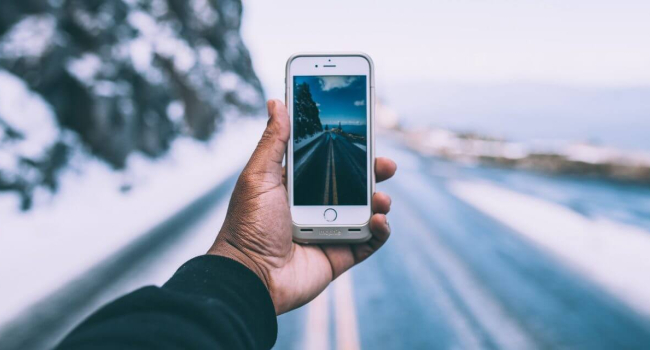 Why charging a smartphone in the cold is dangerous