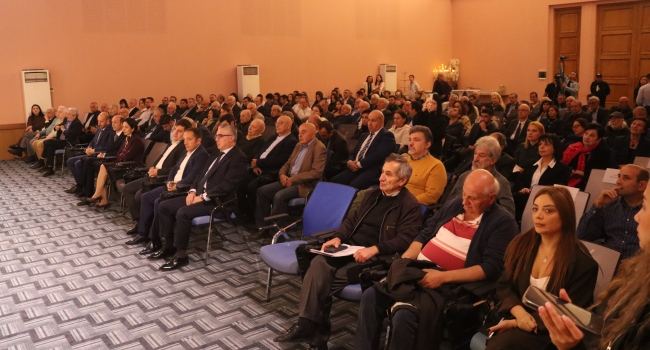 Գիտության օրը Ակադեմիայում հանձնեցին ԳԱԱ ու Համբարձույանի անվան մրցանակները
