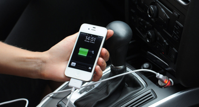 Is it safe to charge your phone in a car? An expert weighs in