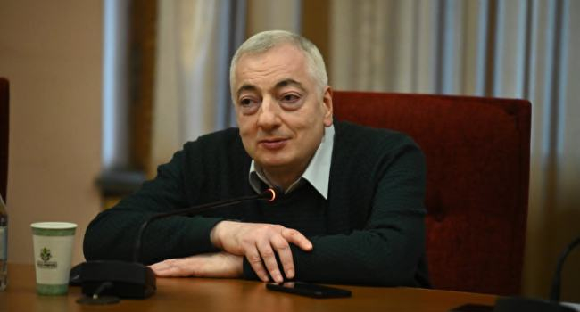 «Иногда я в шутку говорю, что Турция подчиняется Армении в области астрономии»: Арег Микаелян