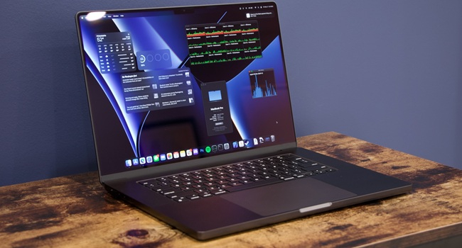 Apple готовит премиальную линейку Ultra: MacBook, складной iPhone и AirPods с камерами