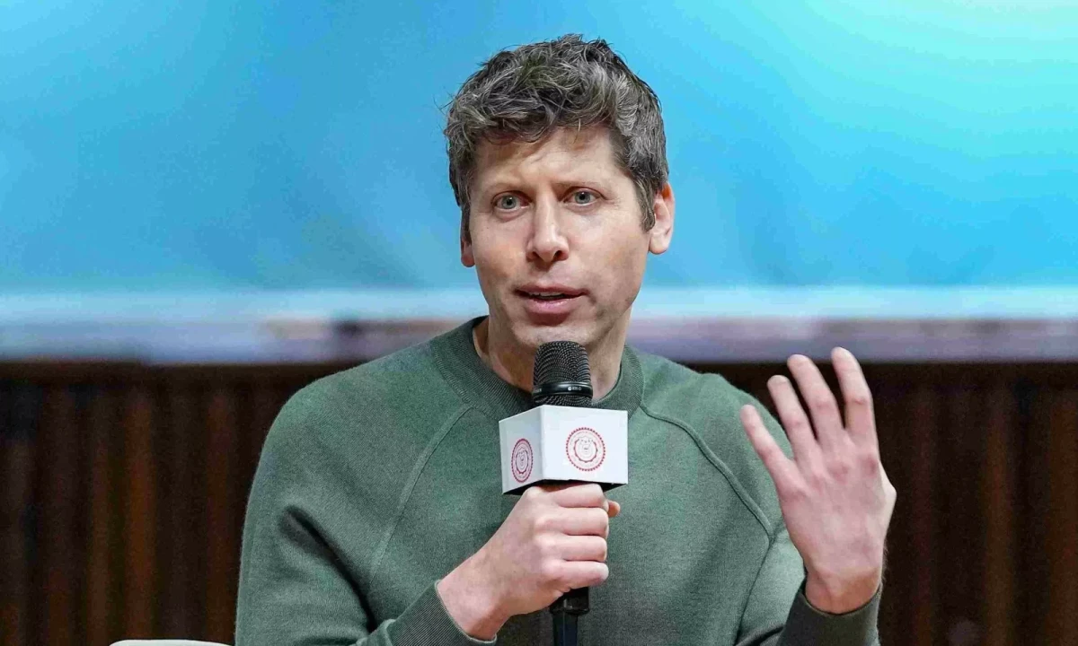 «Последствия могут оказаться крайне антиутопическими»: Сэм Альтман допустил, что ИИ может выйти из-под контроля человека — и призвал замедлить гонку