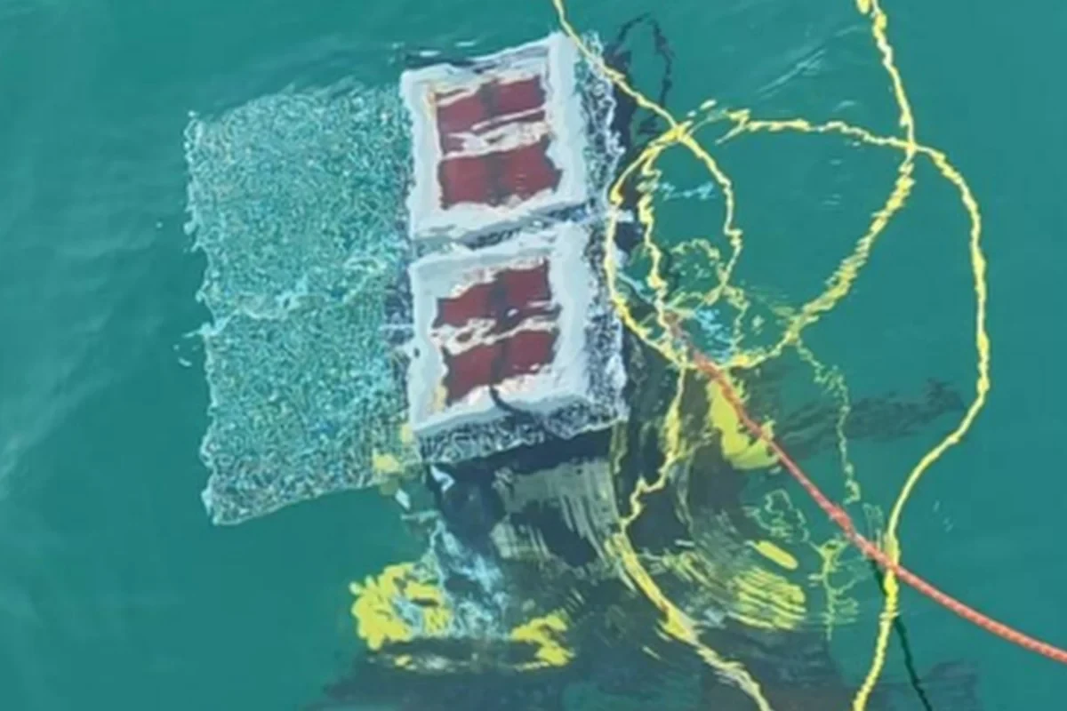China tests a solar power plant underwater: It operates at a depth of 10 meters