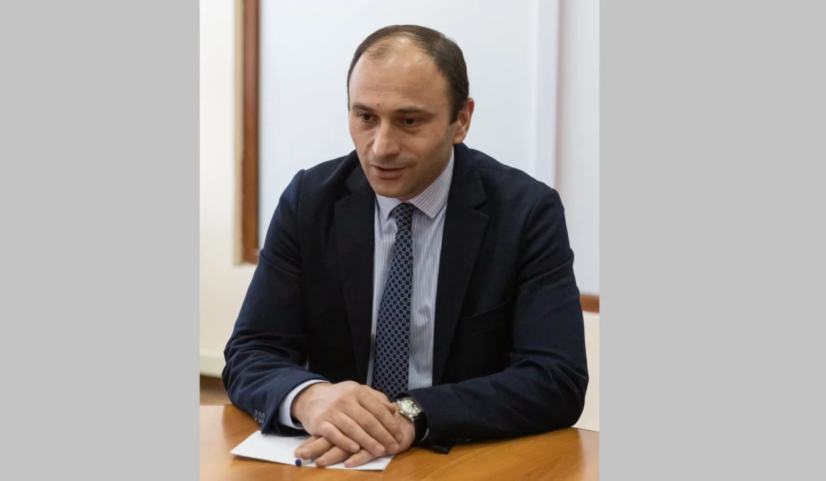 Ես խաբել չեմ կարող. Արթուր Մովսիսյանը ազատվել է բարձրագույն կրթության եւ գիտության կոմիտեի տեղակալի պաշտոնից