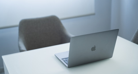 Արդյո՞ք ուսանողին անհրաժեշտ է MacBook. մենք հարցում անցկացրինք ուսանողների շրջանում և հավաքեցինք MacBook Air M1-ի մասին «lifehack»-եր