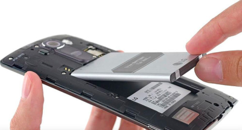 Batteries in smartphones and other devices should be easily replaceable: EU is preparing new law