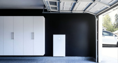 Tesla представила любопытный домашний аккумулятор: Powerwall 3 оснащен встроенным солнечным инвертором и весит 130 кг