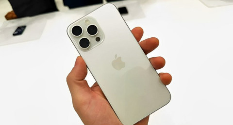 Почему iPhone 15 не получается зарядить от пауэербанков?