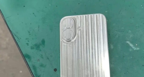 Опубликована первая фотография макета iPhone 16, подтверждающая новый дизайн камеры