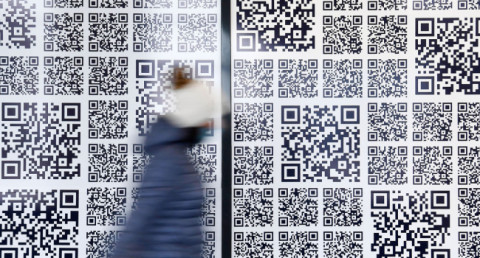 Hackers attack messengers using QR codes and steal confidential data and money