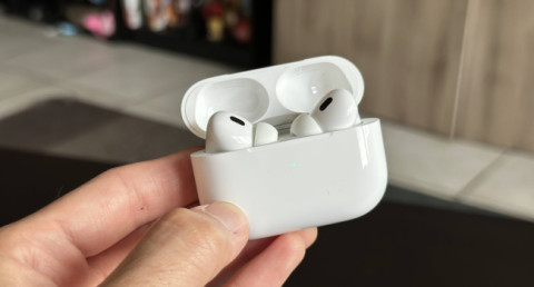 Apple уже начала производство AirPods нового поколения: Kогда они поступят в продажу?