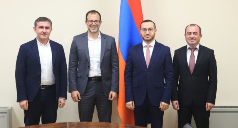ԲՏԱ նախարարը «Նեյշնլ Ինսթրումենթս»-ի ներկայացուցչի հետ քննարկել է գործակցության ընդլայնման հնարավորությունները