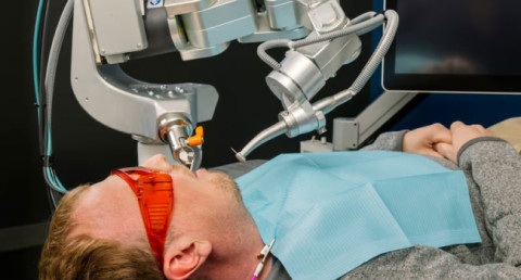 Robot dentist working with AI treats human teeth for first time (video)