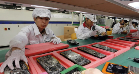 Осенью Foxconn наймет 50 000 новых рабочих для производства достаточного количества iPhone