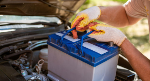 How to protect your car battery from heat?