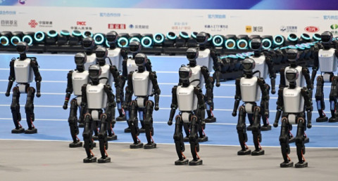 First world humanoid robot games kick off in Beijing