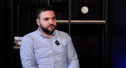 How do large language models actually "think"? Interview with Erik Arakelyan