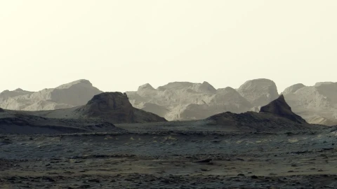 Curiosity rover discovers unusual rocks on the slope of Mount Sharp. Scientists suspect traces of ancient eruptions