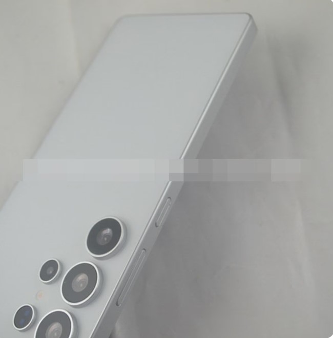 Samsung Galaxy S25 Ultra - 4.jpg (26 KB)