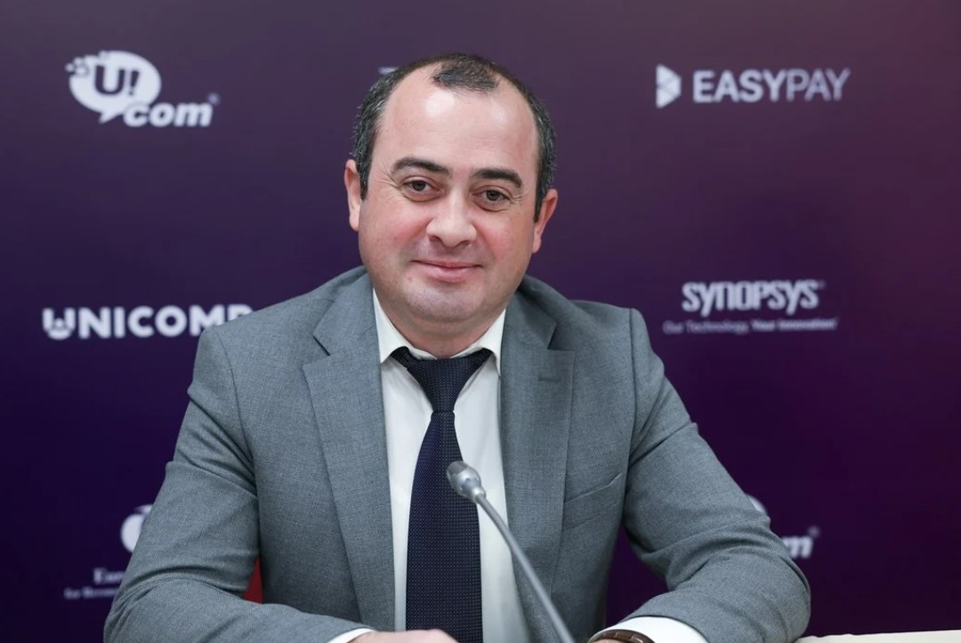 Ռուբեն Սիմոնյան..jpg (106 KB)