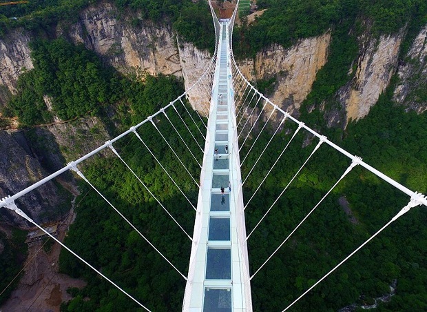 Стеклянный мост Чжанцзяцзе.jpg (156 KB)