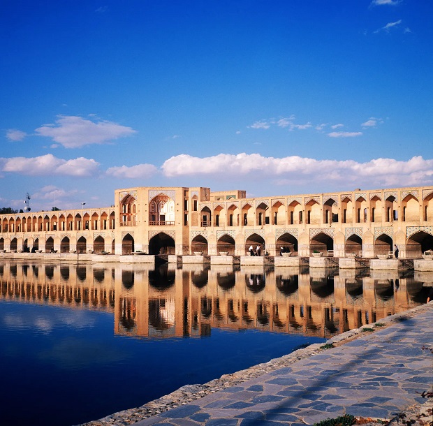 Khaju Bridge (Isfahan, Iran).jpg (145 KB)