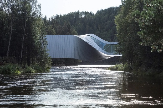 The Twist (Jevnaker, Norway).jpg (129 KB)