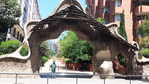 Ворота Миральес (Porta Miralles).jpg (129 KB)
