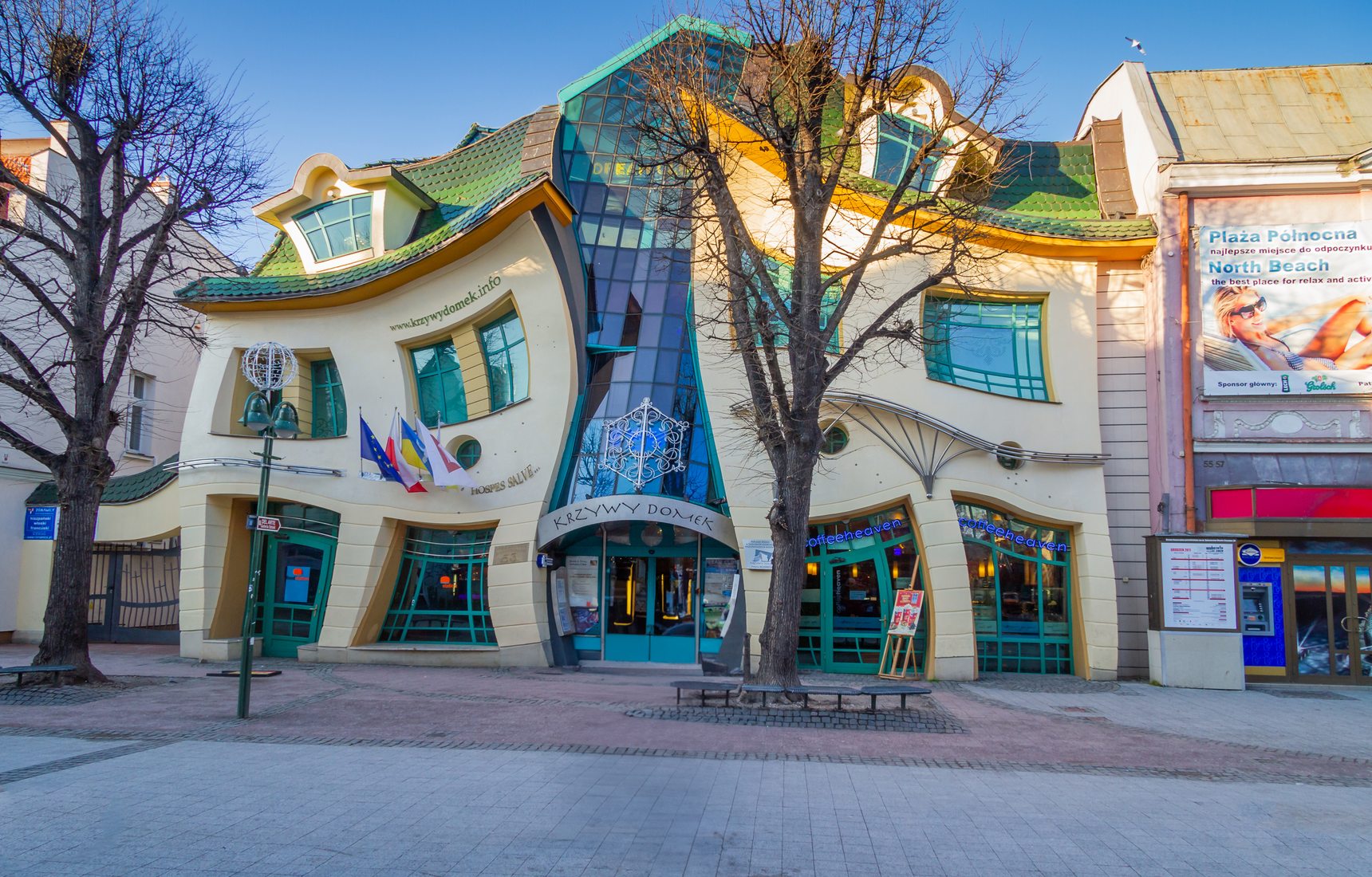 The Crooked House.jpg (454 KB)