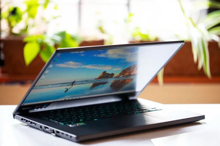 Asus ROG Zephyrus G15.JPG (46 KB)