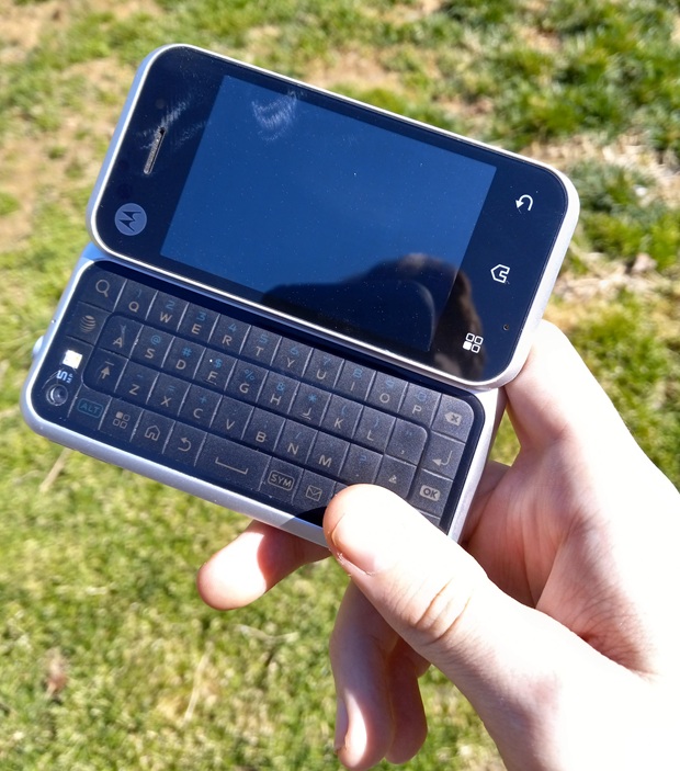 Motorola Backflip.jpg (148 KB)