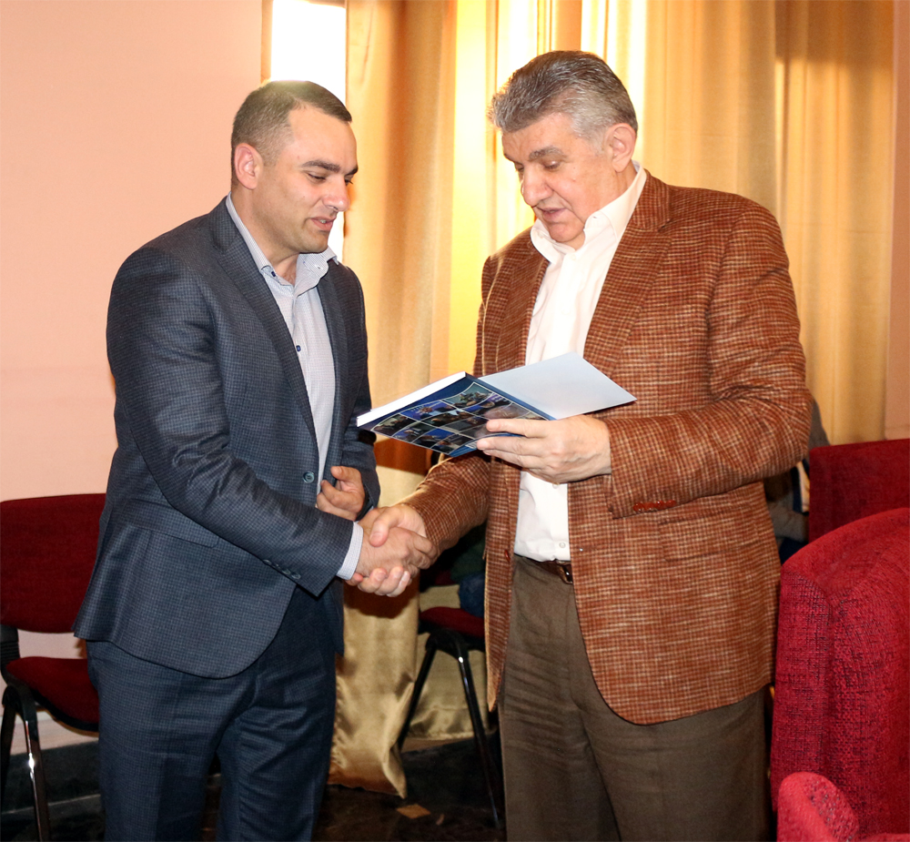 Ara Abrahamyan.jpg (700 KB)